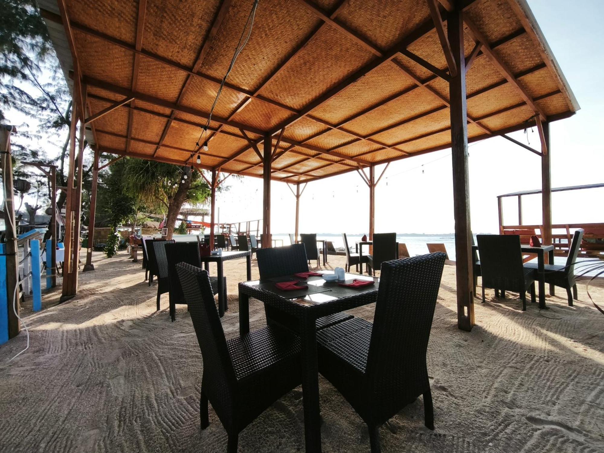 Matahari Bungalow 3 Gili Air Exterior photo